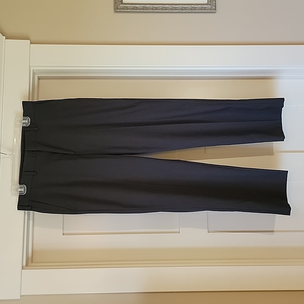 Dark gray men's dress pants. Size 32/30.